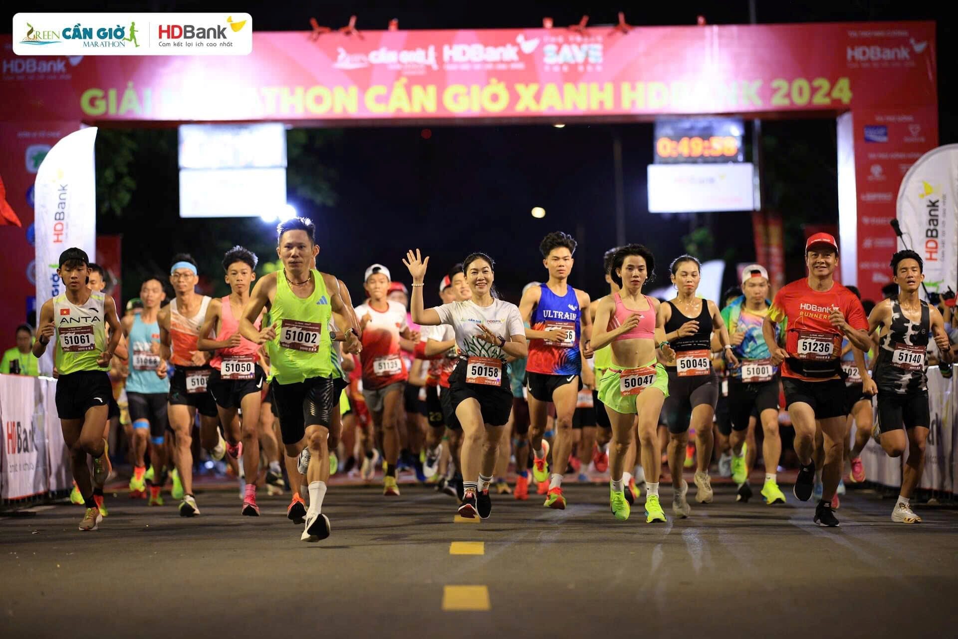 hinh-8_-duong-dua-xanh-la-noi-hoi-tu-quen-thuoc-cua-hon-3 hinh-8_-duong-dua-xanh-la-noi-hoi-tu-quen-thuoc-cua-hon-3.000-runners-trong-nuoc-va-quoc-te-nhieu-nam-qua(1).jpg