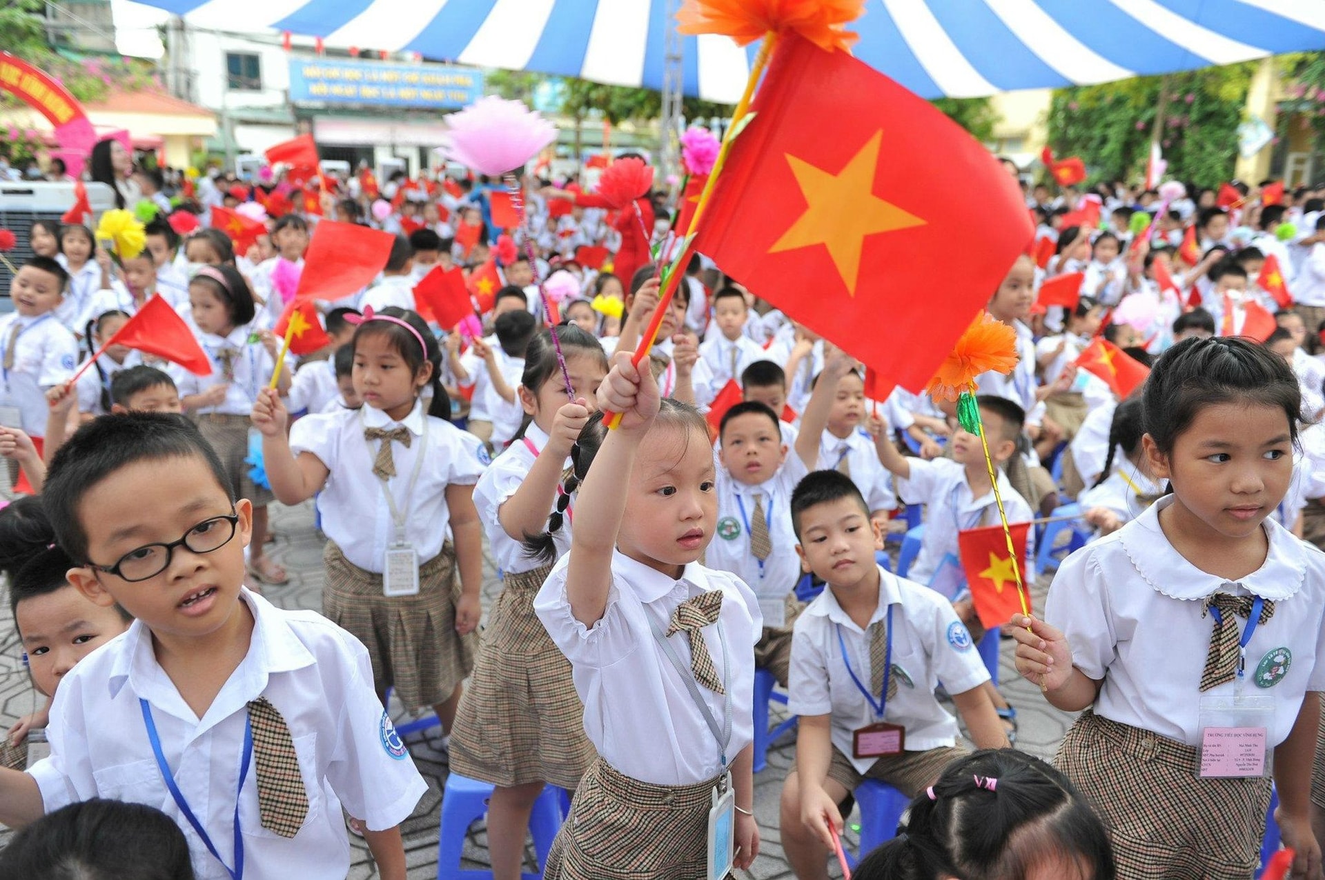 khai-giang1 khai-giang(1).jpg