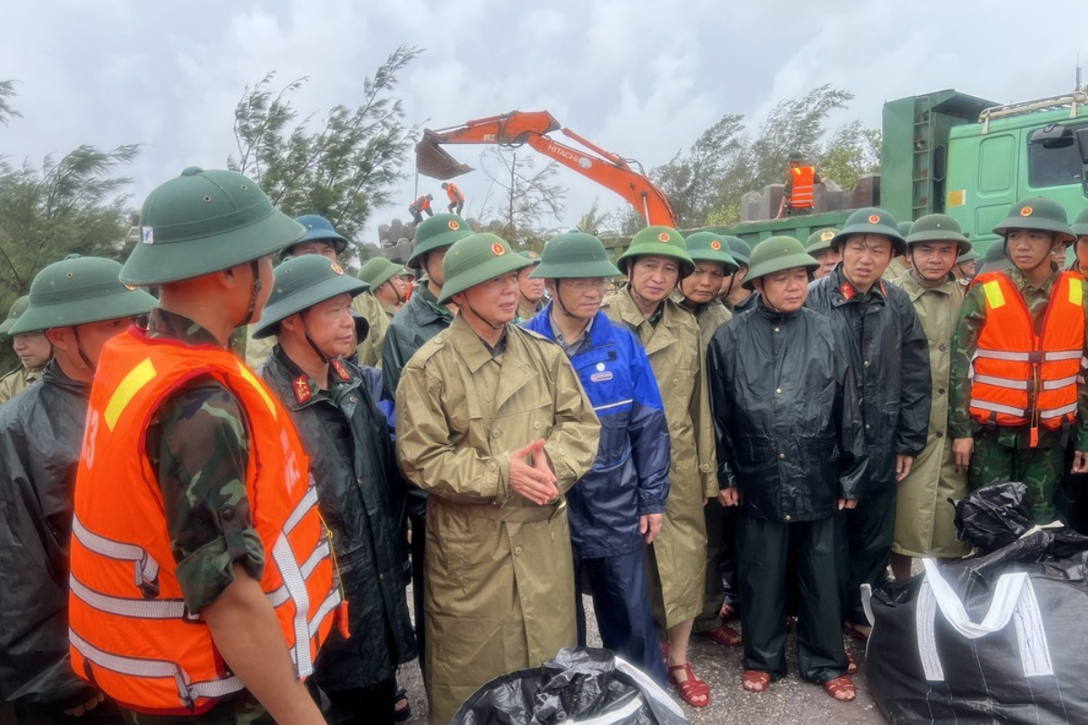 pho-thu-tuong-chinh-phu-tran-hong-ha-va-doan-cong-tac-kiem-tra-cong-tac-khac-phuc-hau-qua-tai-ke-hai-thinh-3-ninh-binh pho-thu-tuong-chinh-phu-tran-hong-ha-va-doan-cong-tac-kiem-tra-cong-tac-khac-phuc-hau-qua-tai-ke-hai-thinh-3-ninh-binh-..png