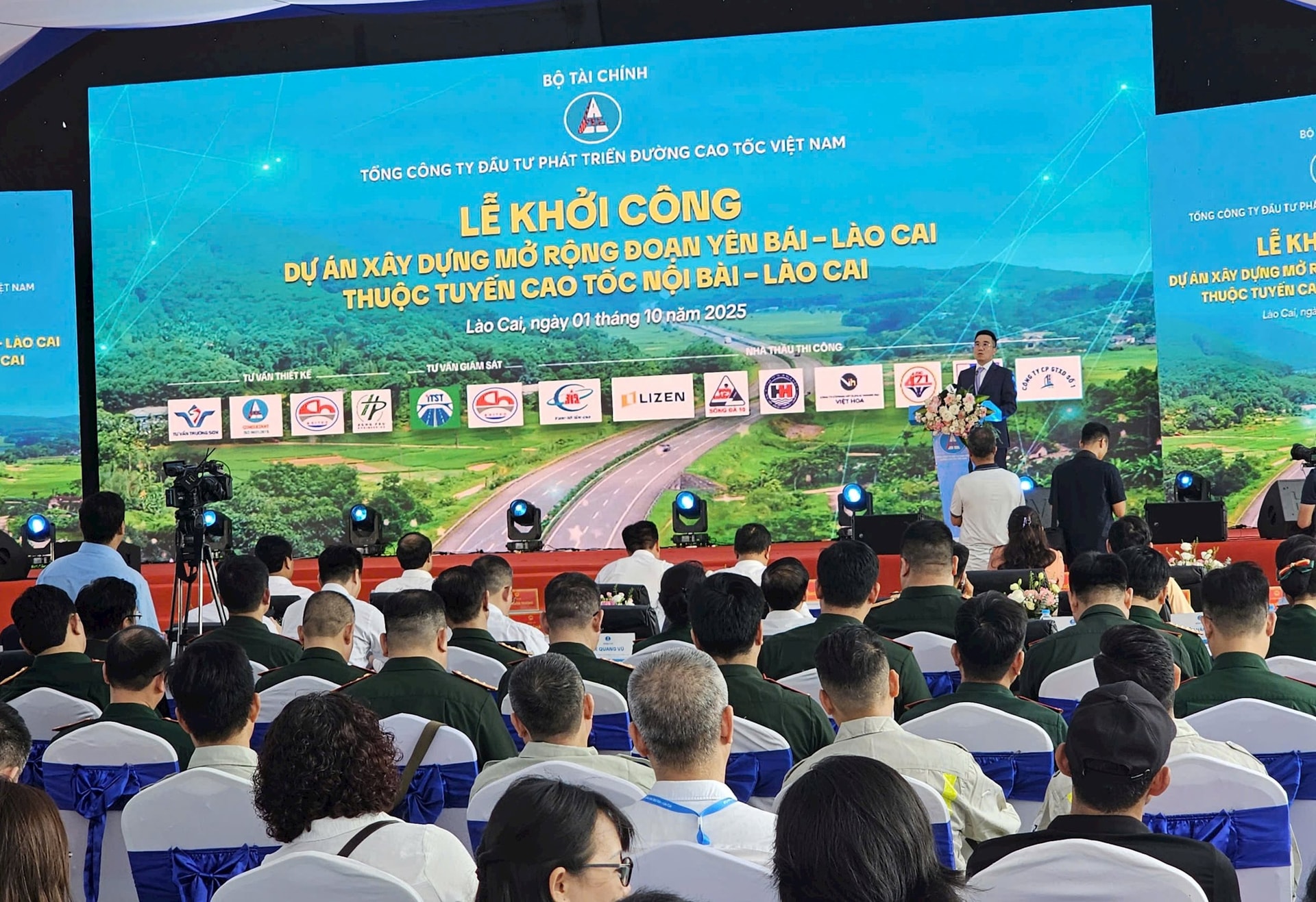 phat-bieu phat-bieu.jpg