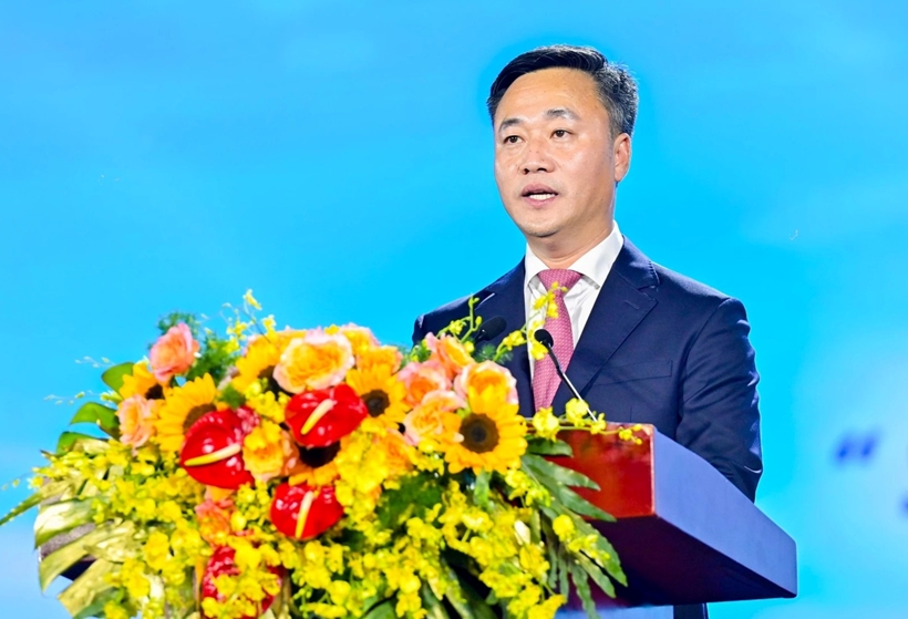 chu-tich-ubnd-tinh-nguyen-viet-hung-phat-bieu-khai-mac-festival-bien-khanh-hoa-nam-2026