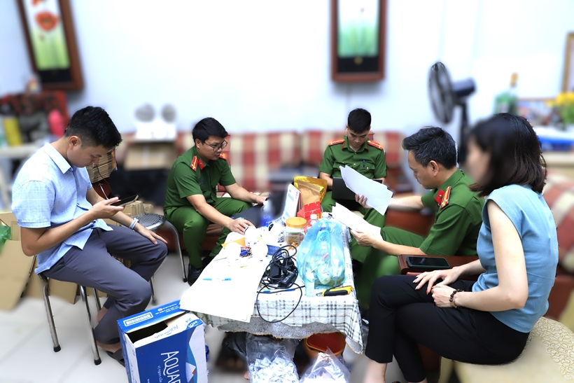cong-an-lam-viec-voi-nguyen-thi-thuy